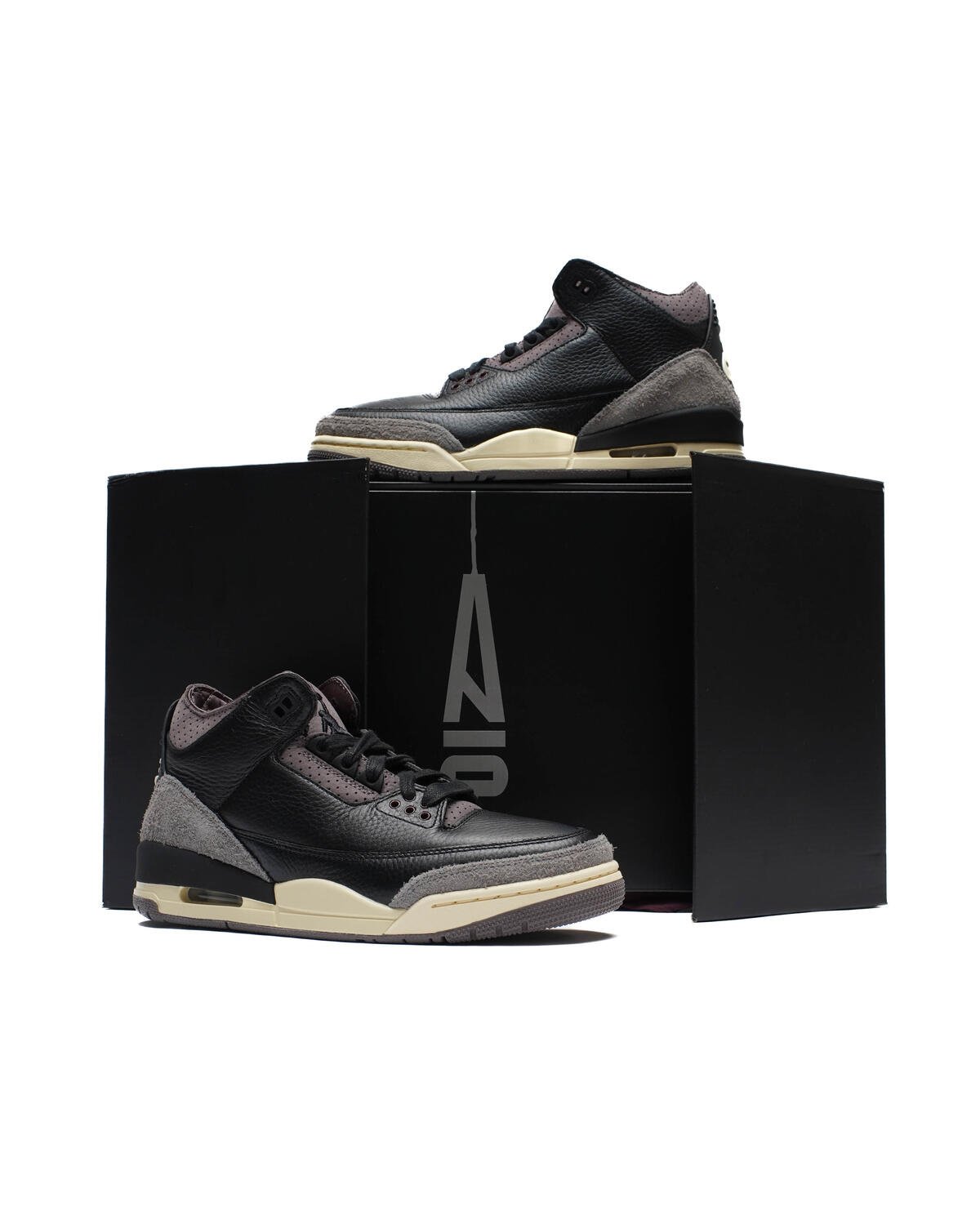 Air Jordan x A Ma Maniére WMNS 3 RETRO OG SP | FZ4811-001